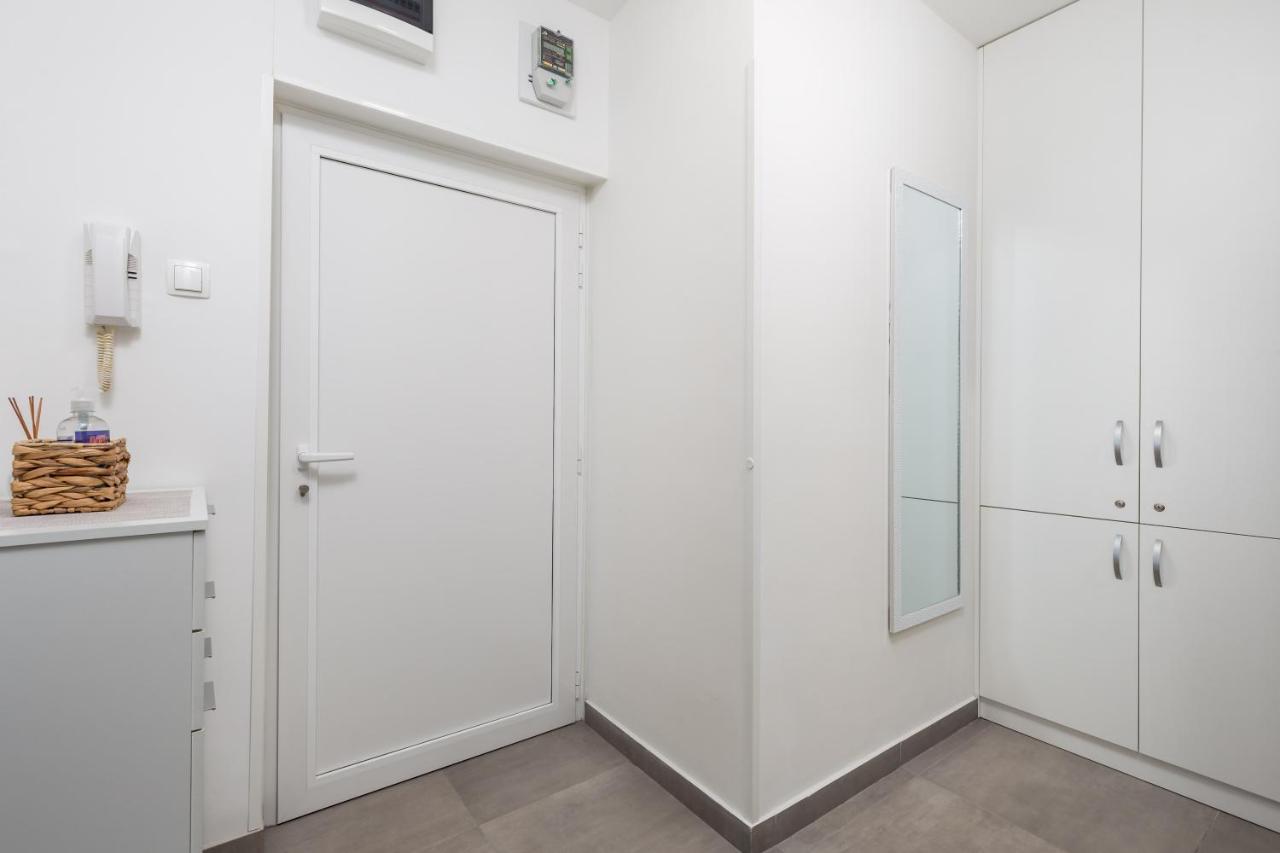 Sunny Studio Apartment With Balcony Rijeka Dış mekan fotoğraf